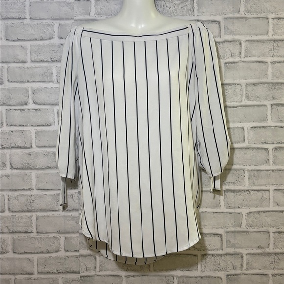 Dynamite women’s blouse off the shoulder, pinstripe, black and white size small - Picture 1 of 5